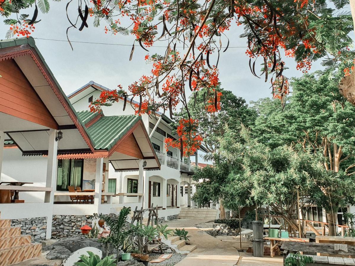 Benjaporn Bungalow Ко-Січанг Екстер'єр фото